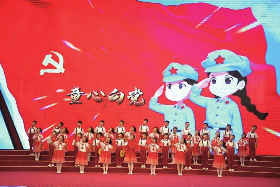 救援贪玩的大象